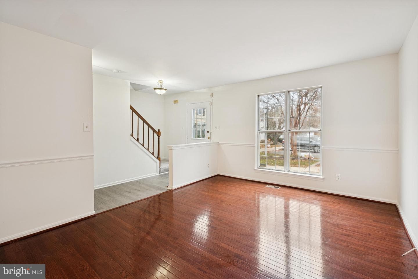 55 Gravenhurst Court photo 4