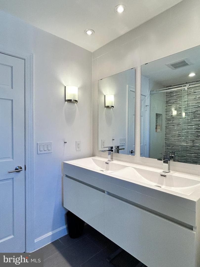 515 Chestertown Street photo 39