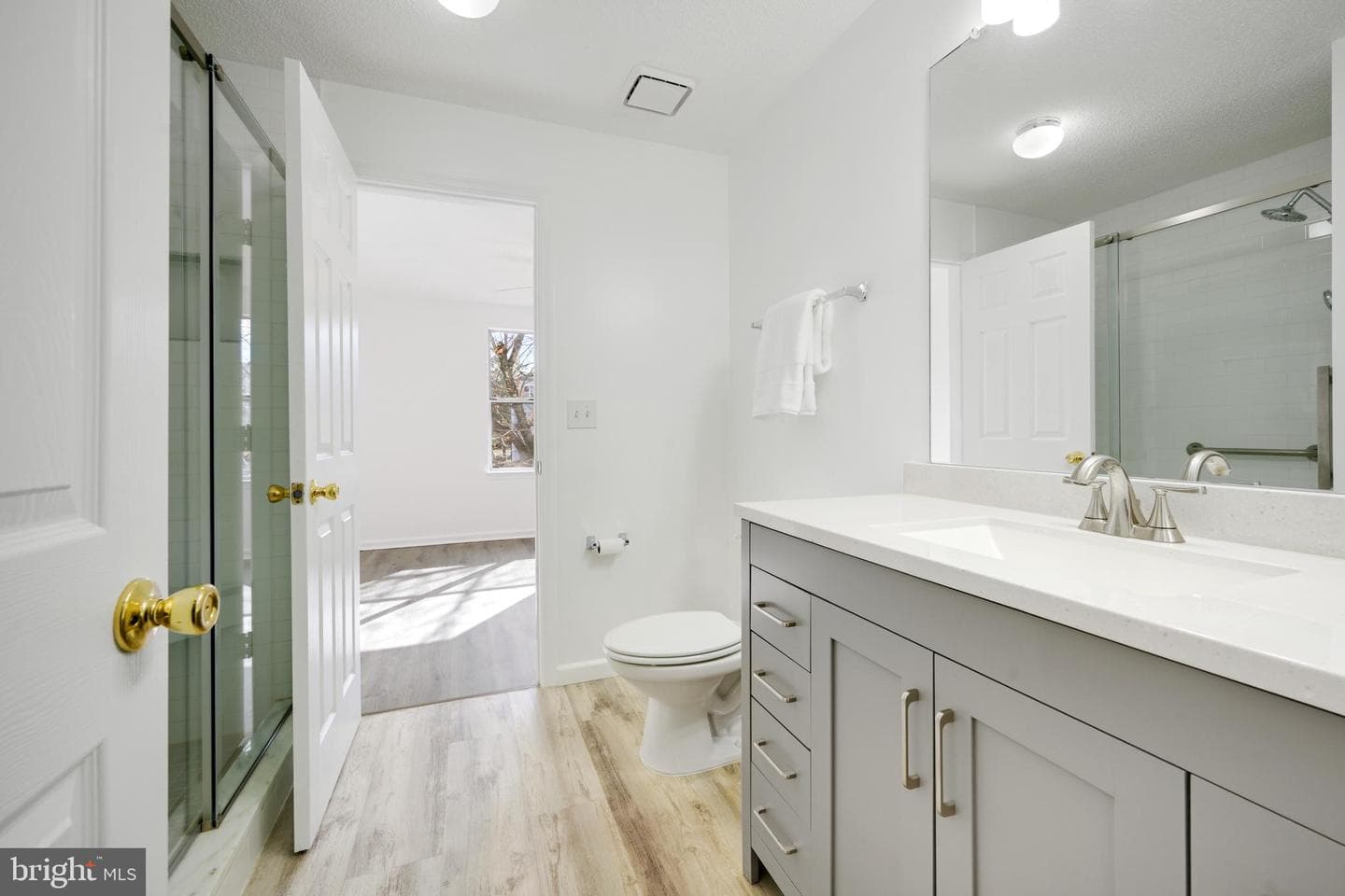 10007 Vanderbilt Circle #7 photo 17