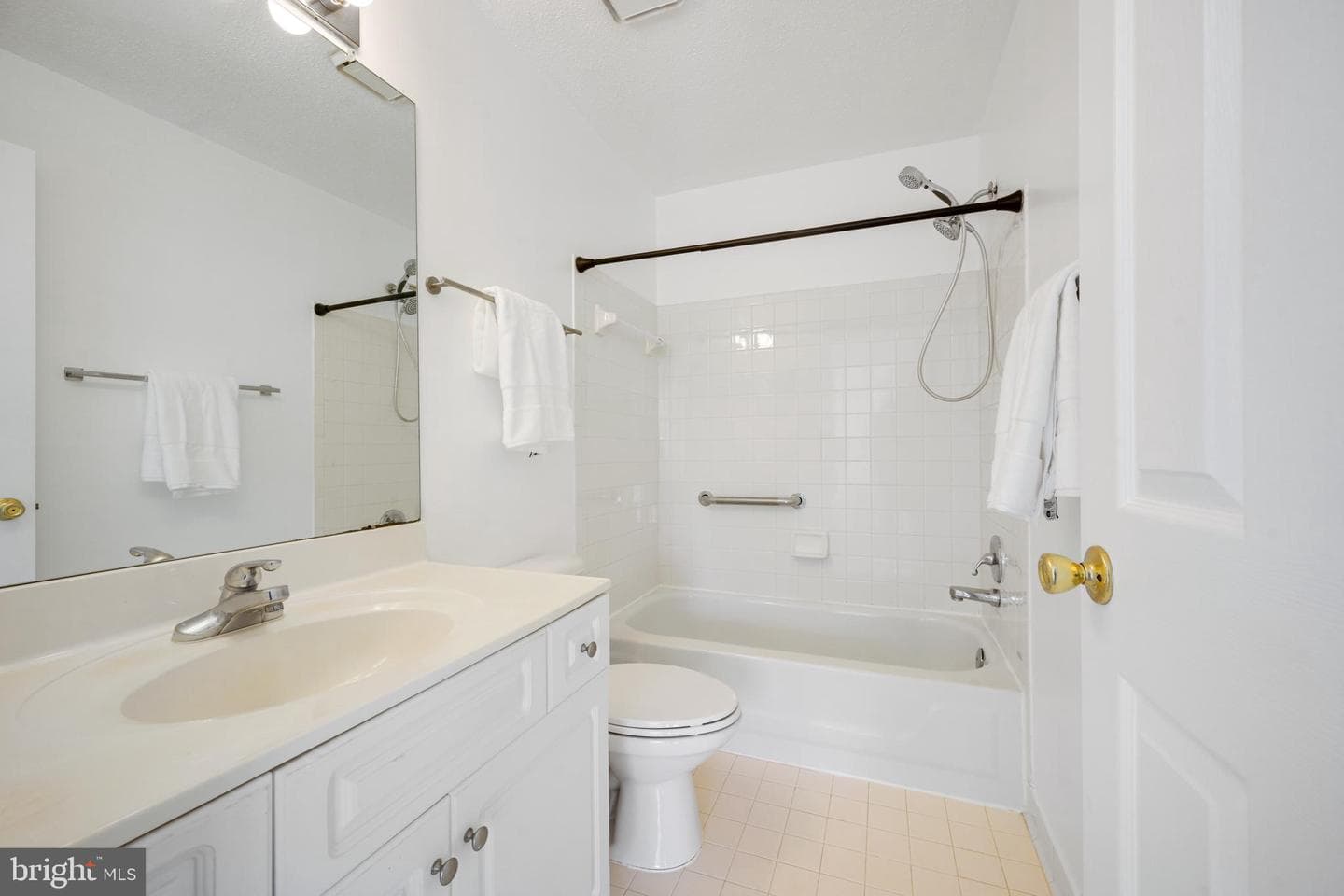 10007 Vanderbilt Circle #7 photo 21