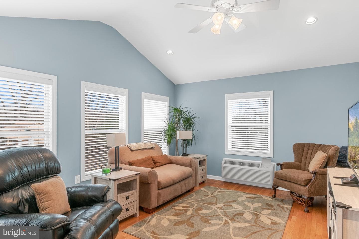 17945 Archwood Way photo 12