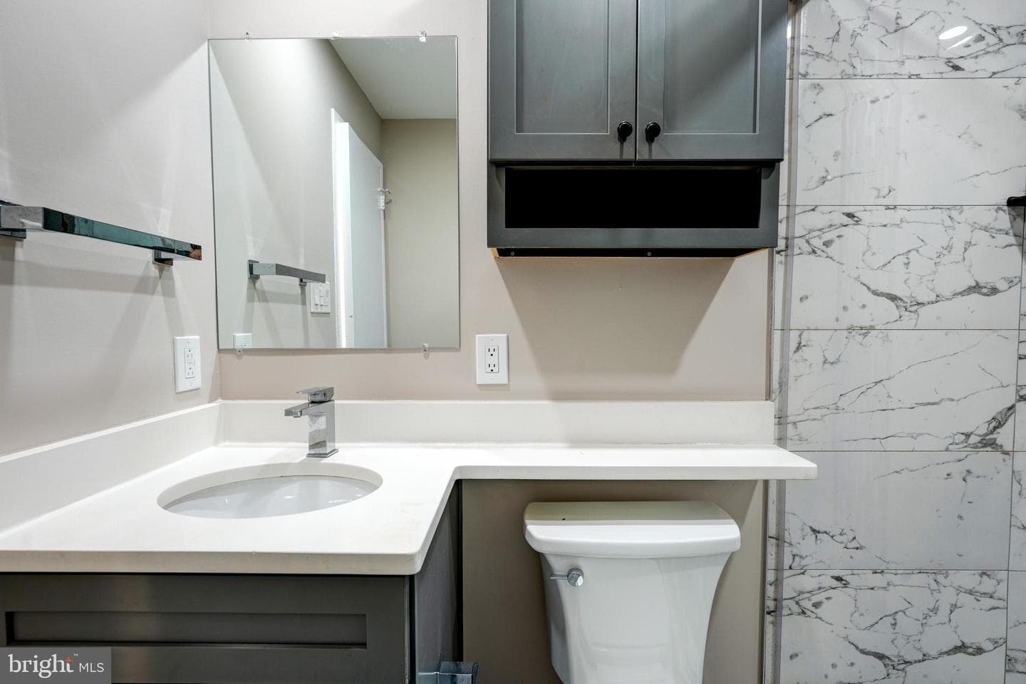 1900 Lyttonsville Road #211 photo 25