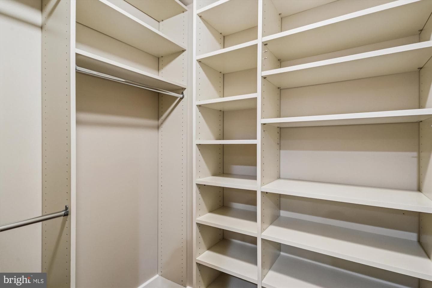 7809 Archbold Terrace photo 17