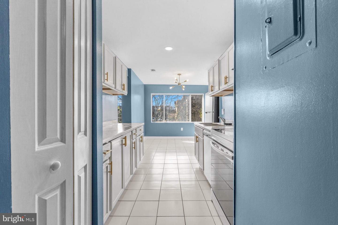 422 Girard Street #144 photo 13