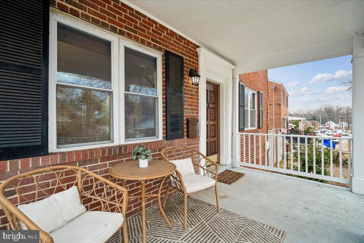 805 Forston Street photo 4