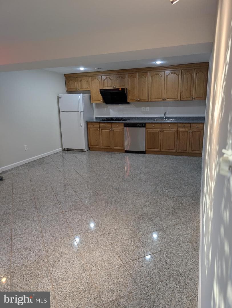 6705 Goldsboro Rd photo 18