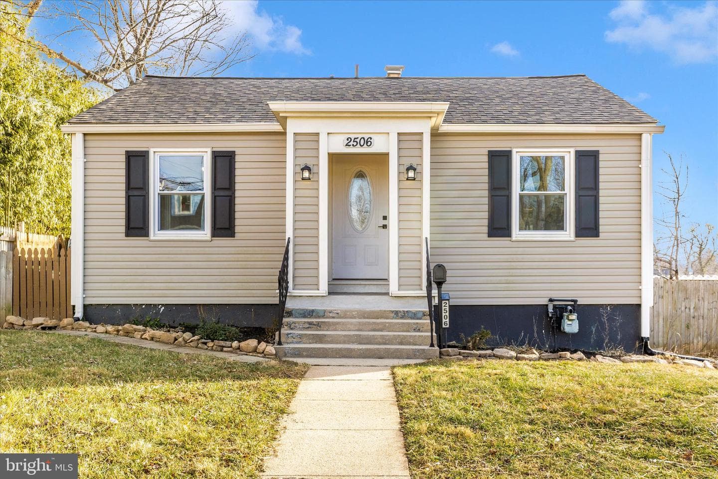 2506 Lindell Street photo 1