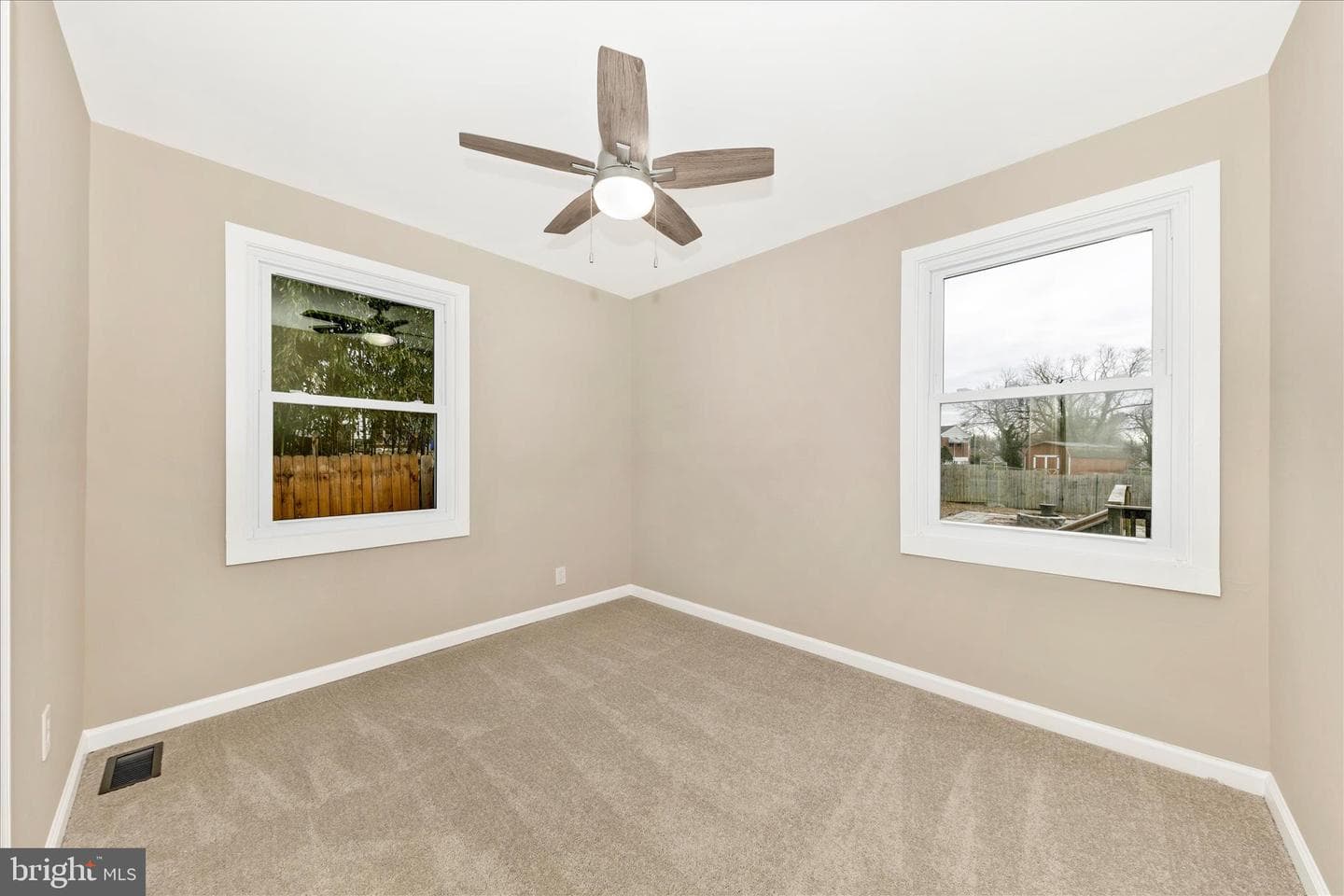 2506 Lindell Street photo 21