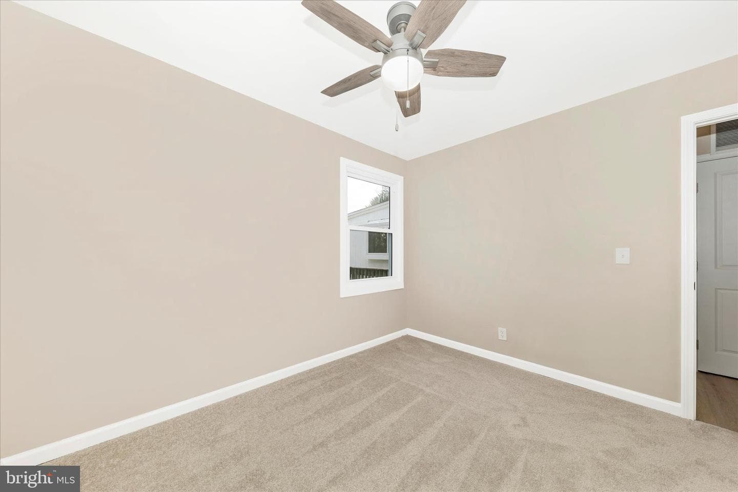 2506 Lindell Street photo 24