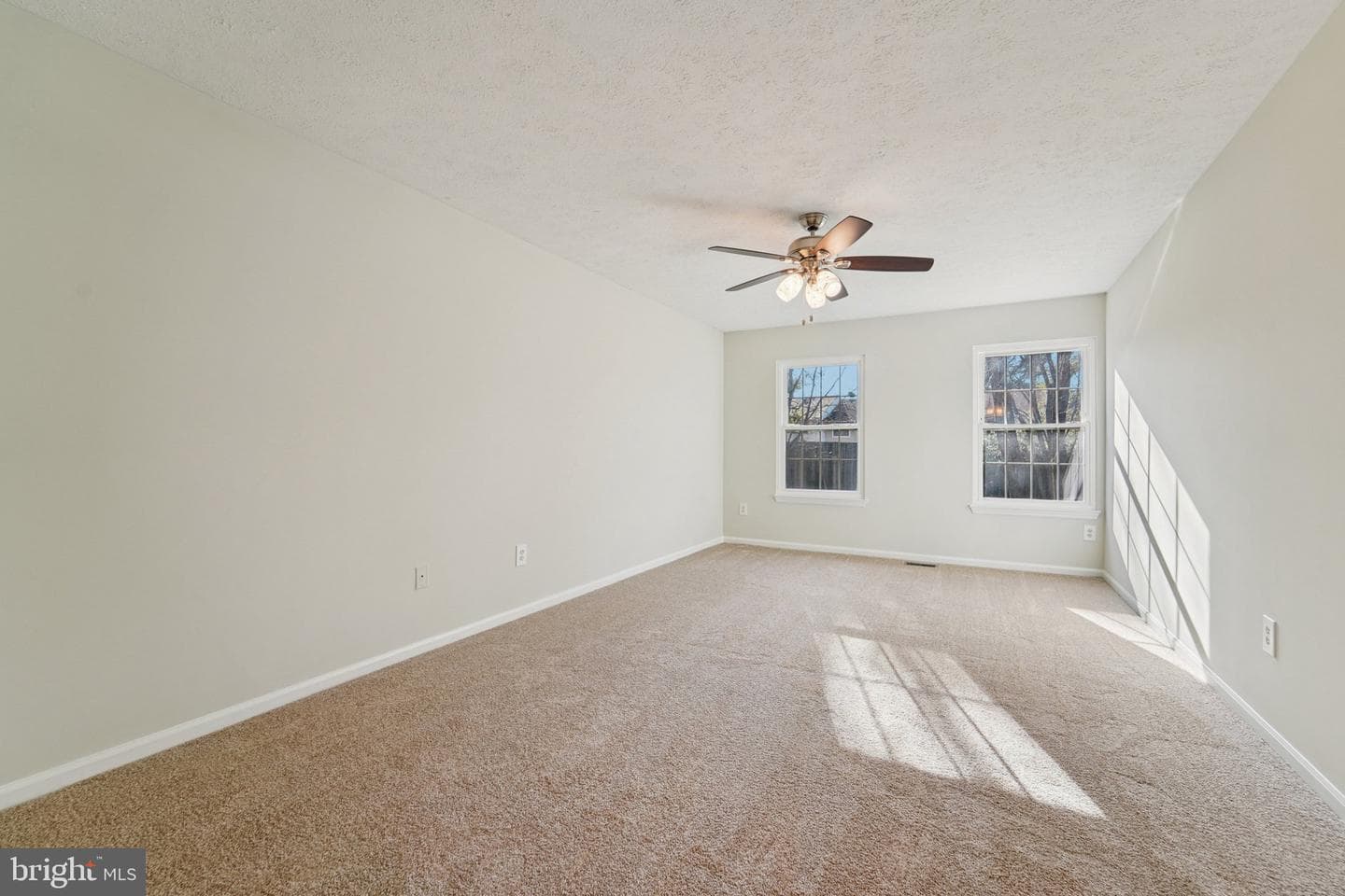 216 Bookham Lane photo 25