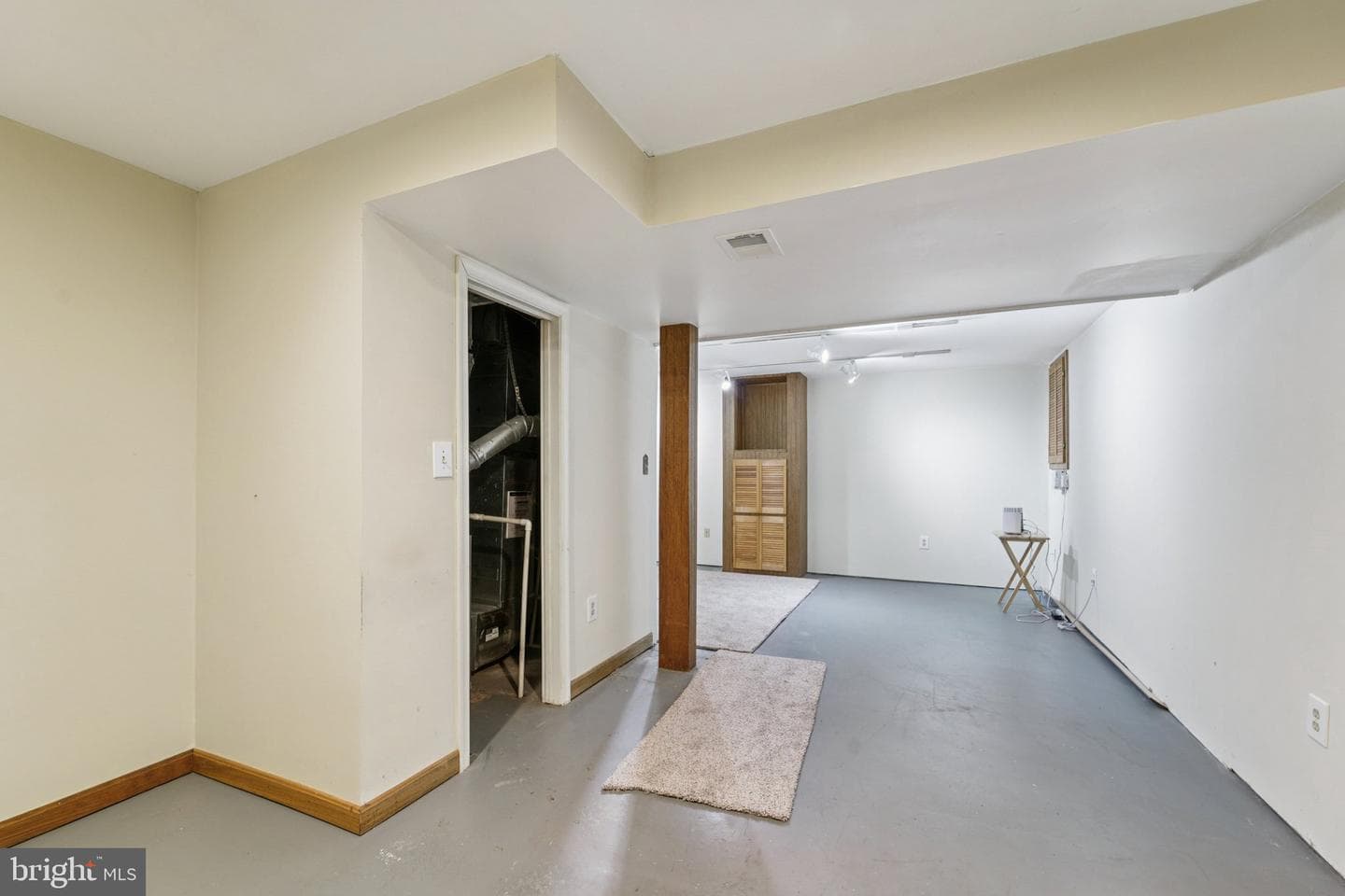 216 Bookham Lane photo 33
