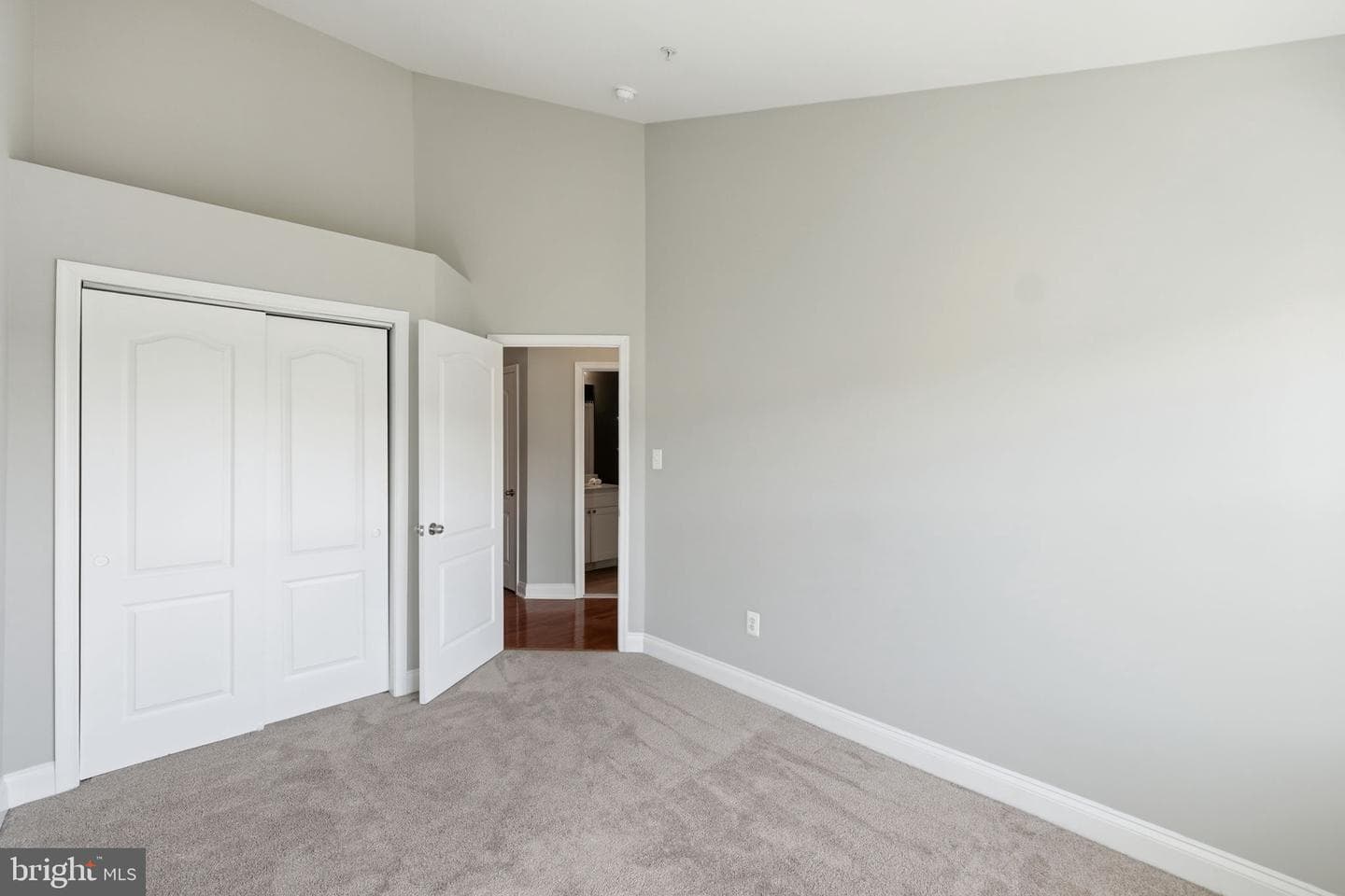 12823 Murphy Grove Terrace photo 15
