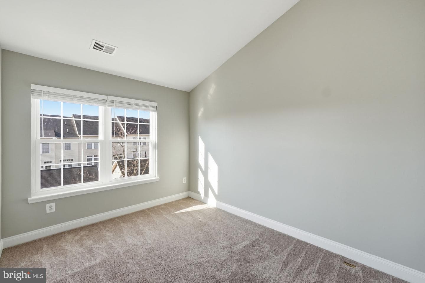 12823 Murphy Grove Terrace photo 16