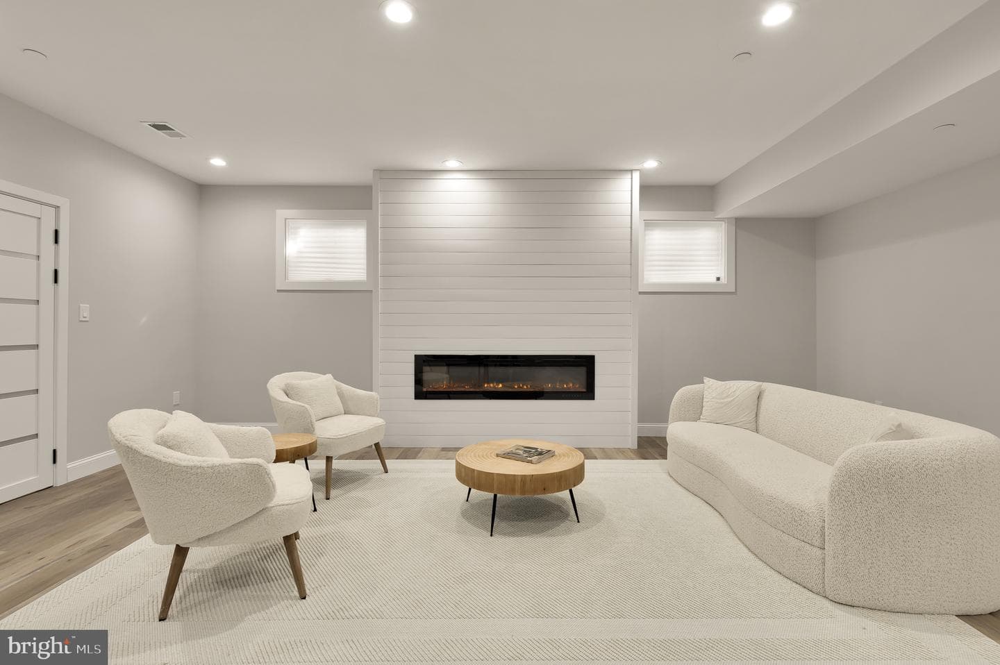 14051 Esworthy Road photo 29