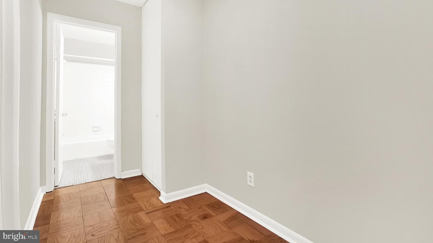 10655 Montrose Avenue #103 photo 18