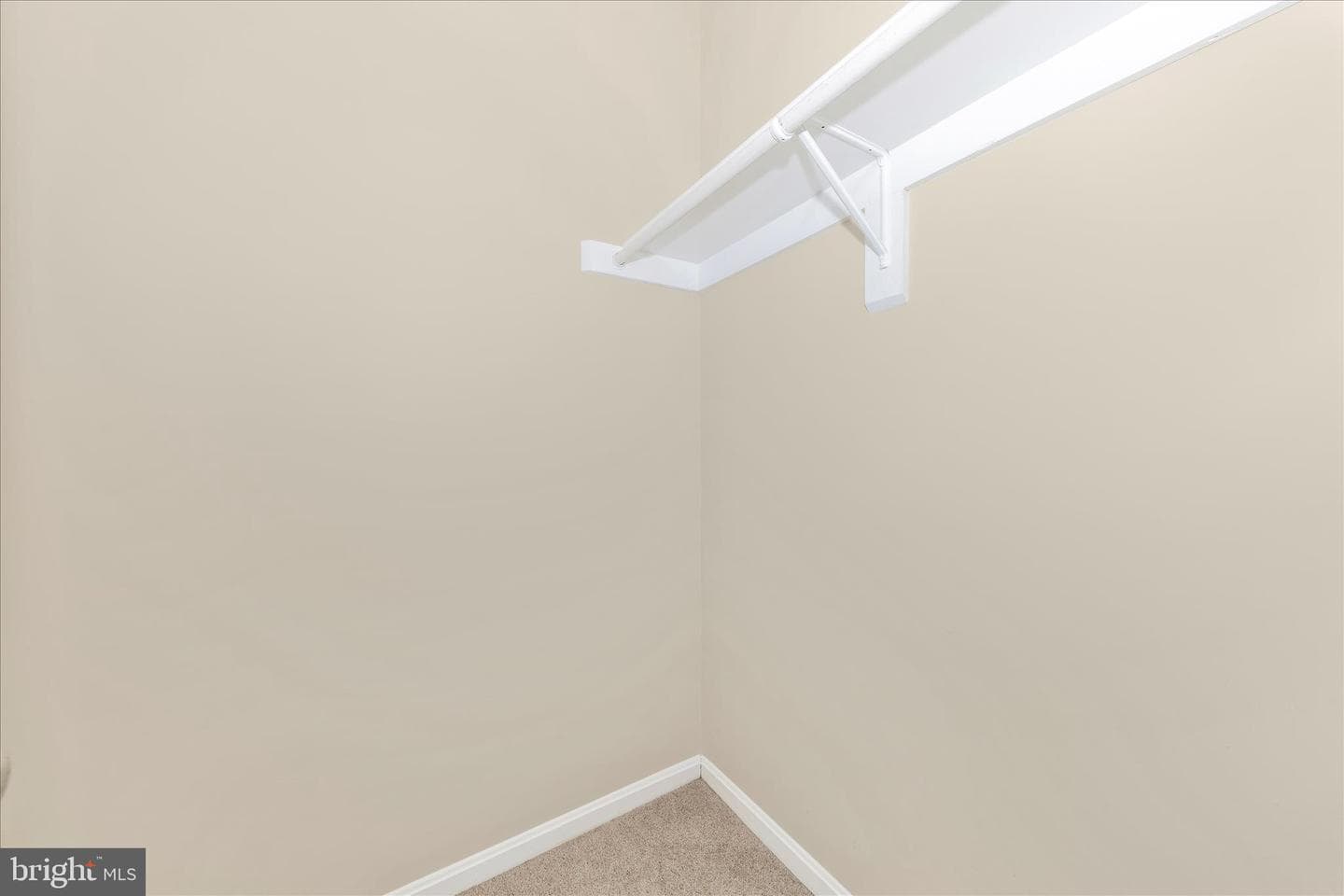 10120 Snowhill photo 24