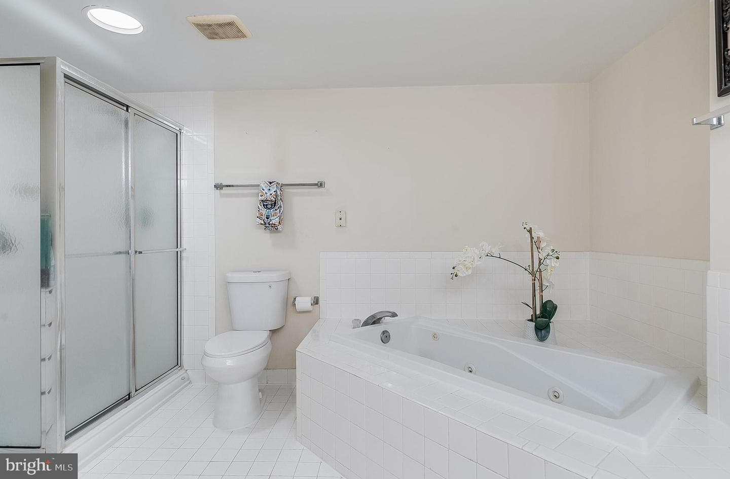 5450 Whitley Park Terrace #209 photo 20