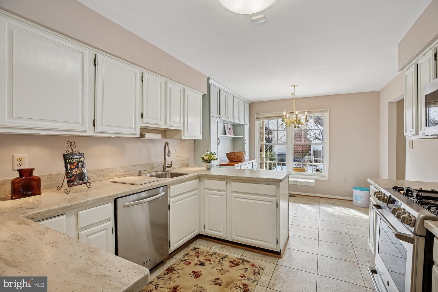 12255 Tildenwood Drive photo 8