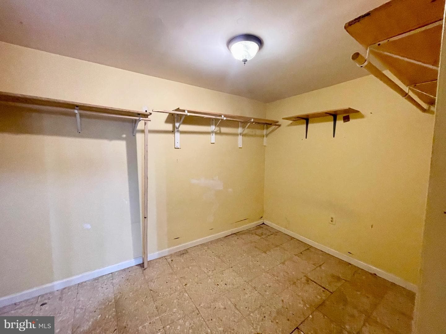 3034 Shepperton Terrace photo 25