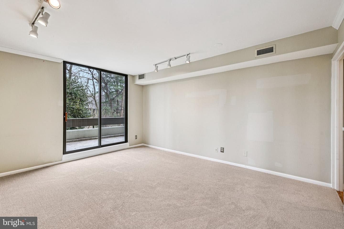 4920 Sentinel Drive #3-106 photo 21