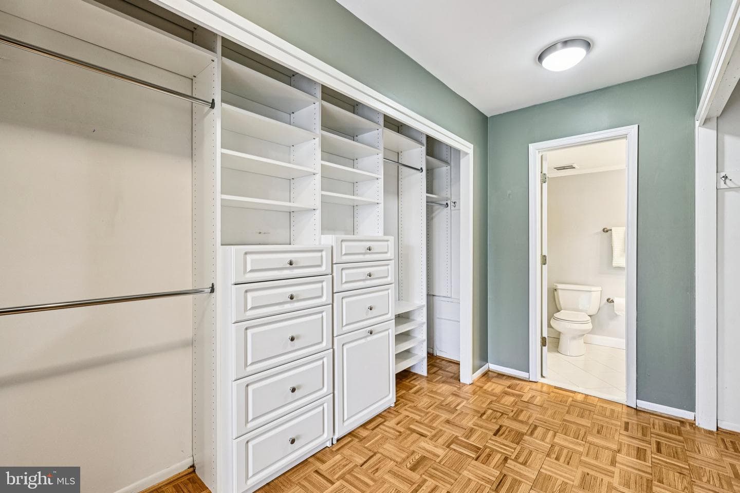 4920 Sentinel Drive #3-106 photo 27