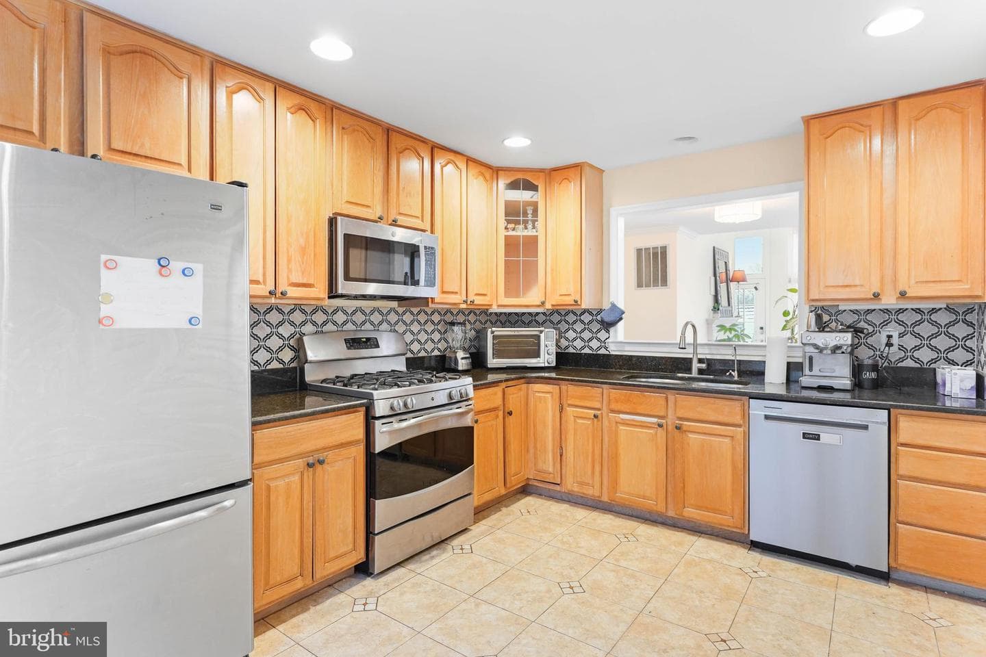 596 Chestertown Street photo 27
