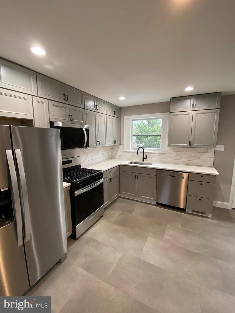 1103 Highwood Road photo 6