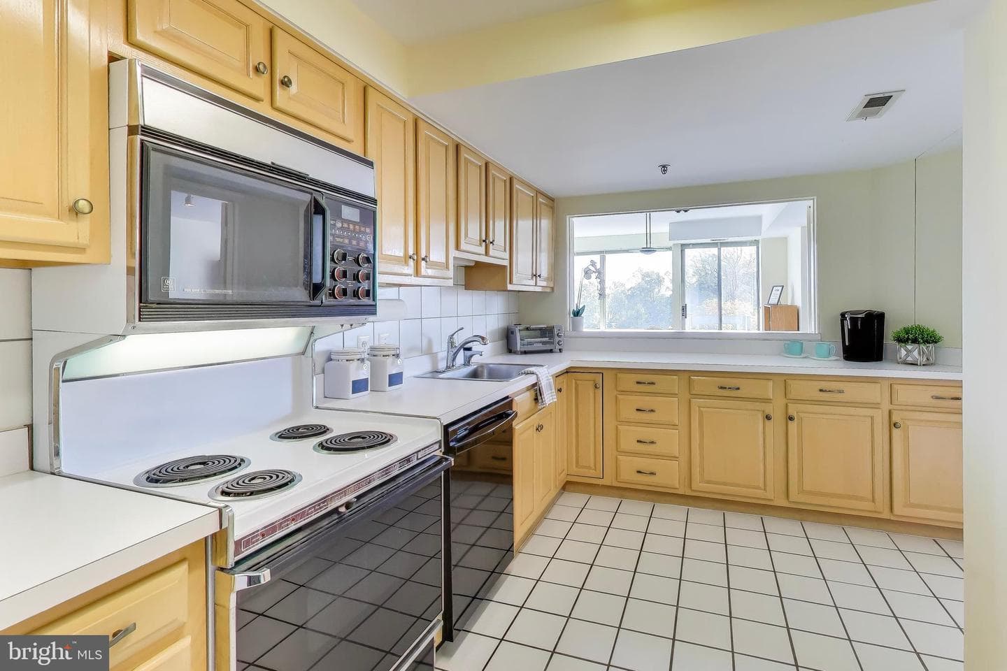 5450 Whitley Park Terrace #806 photo 16