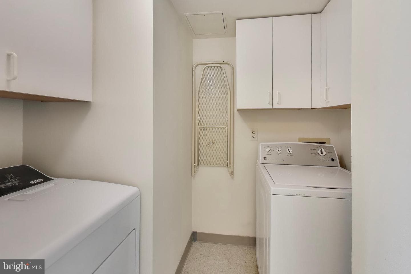 5450 Whitley Park Terrace #806 photo 28