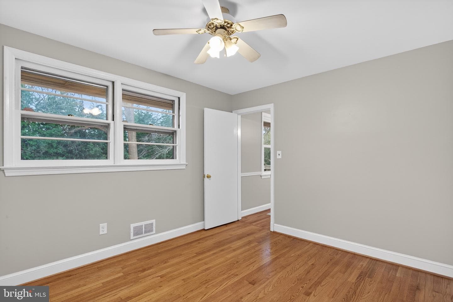 413 Southwest Drive photo 22