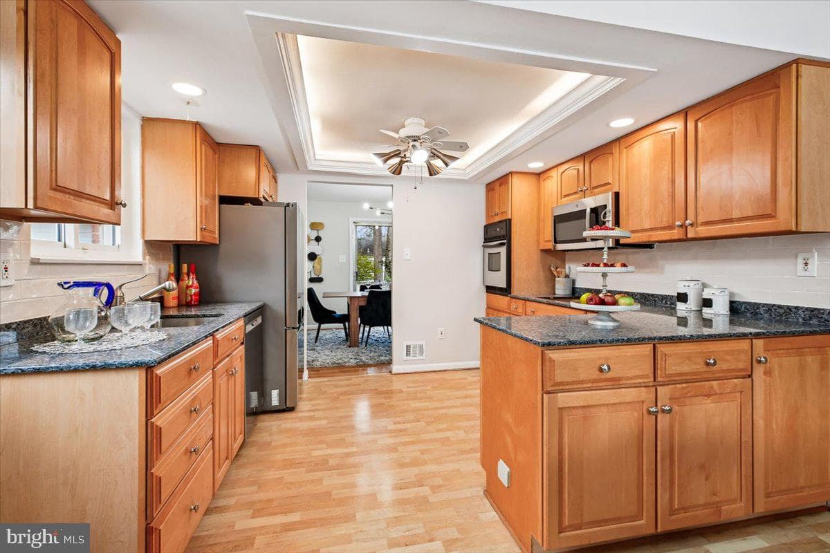 11505 Monticello Avenue photo 9