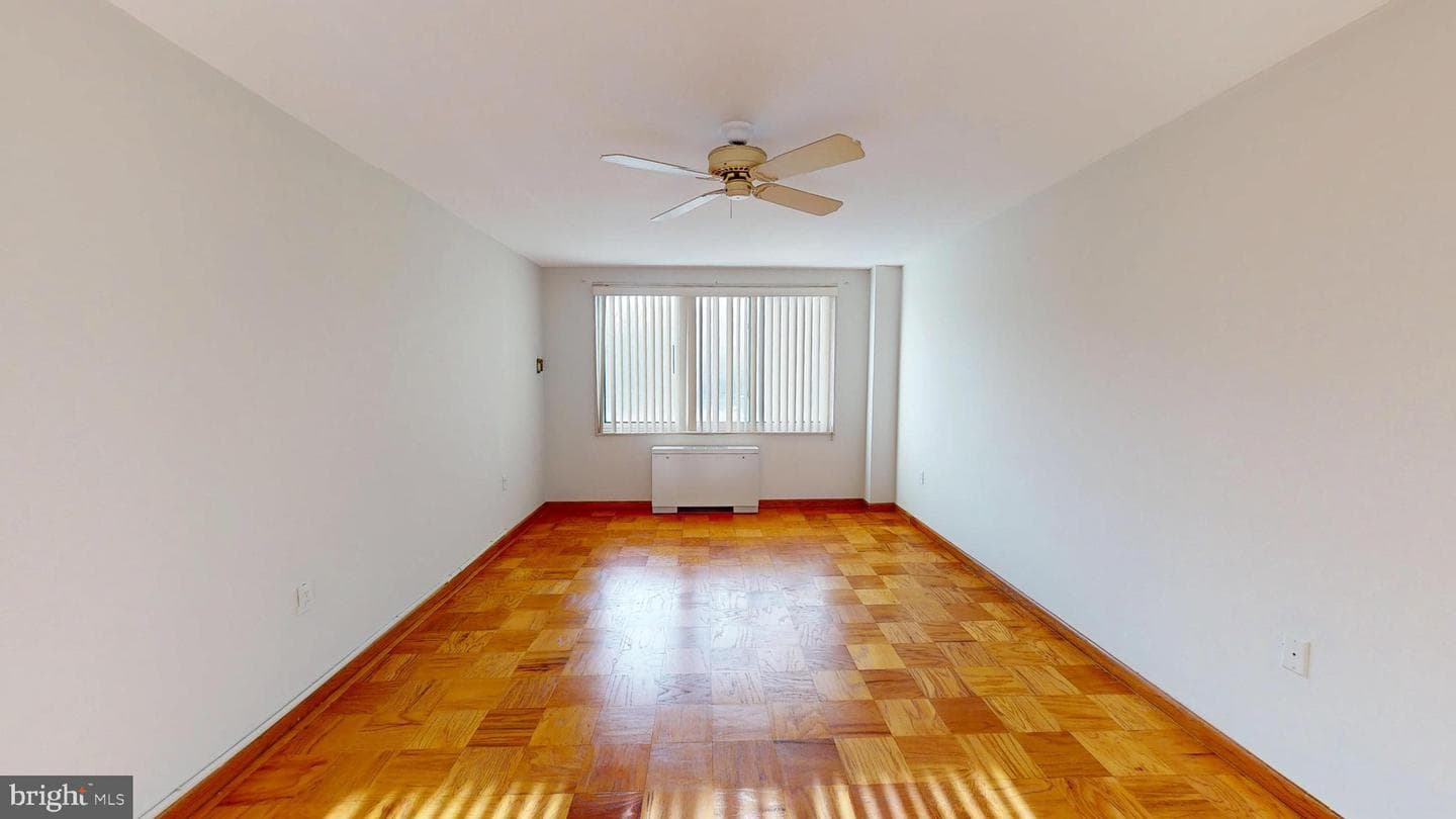 10201 Grosvenor Place #527 photo 27