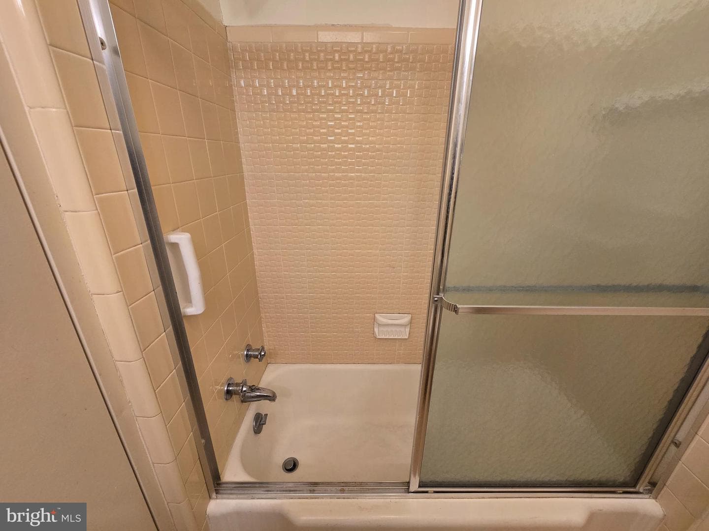 10201 Grosvenor Place #527 photo 37