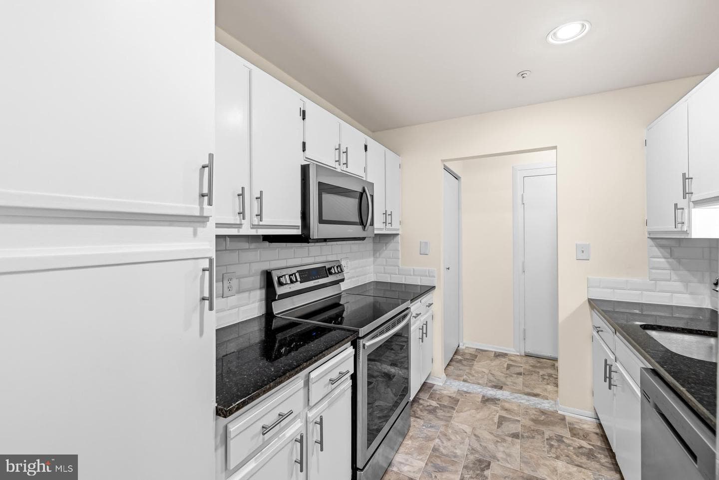 7911 Coriander Drive #302 photo 13