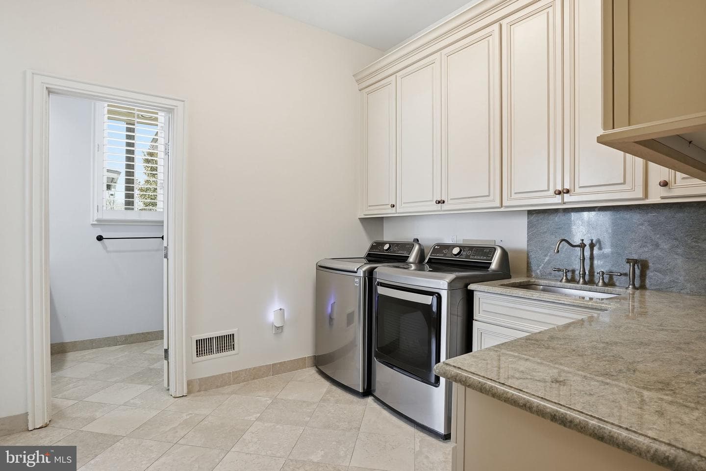 11940 River Road photo 34