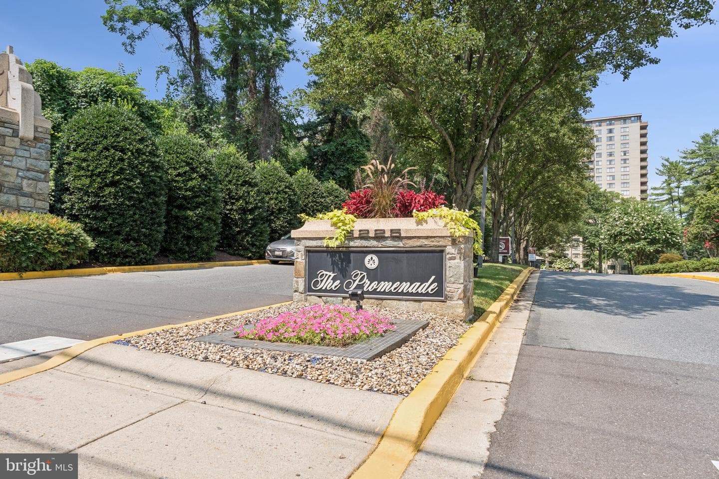 5225 Pooks Hill Road #1128s photo 2