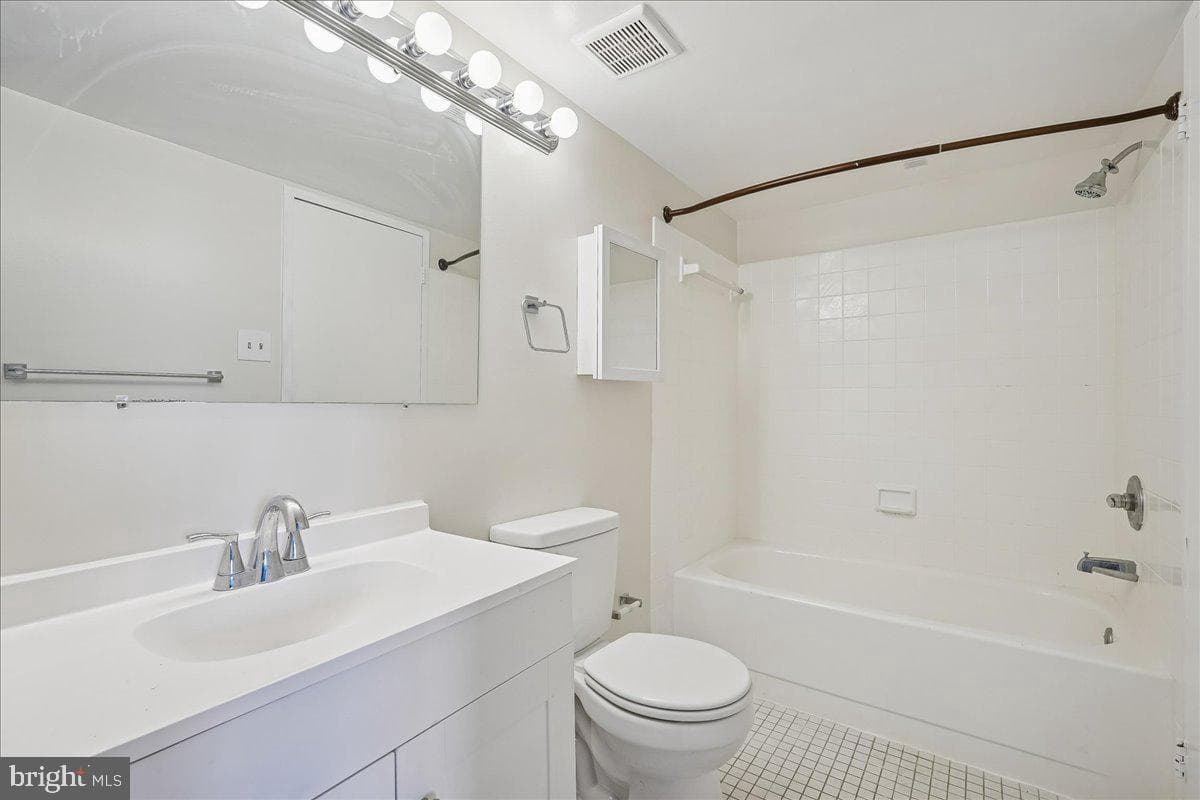 7401 Westlake Terrace #506 photo 12