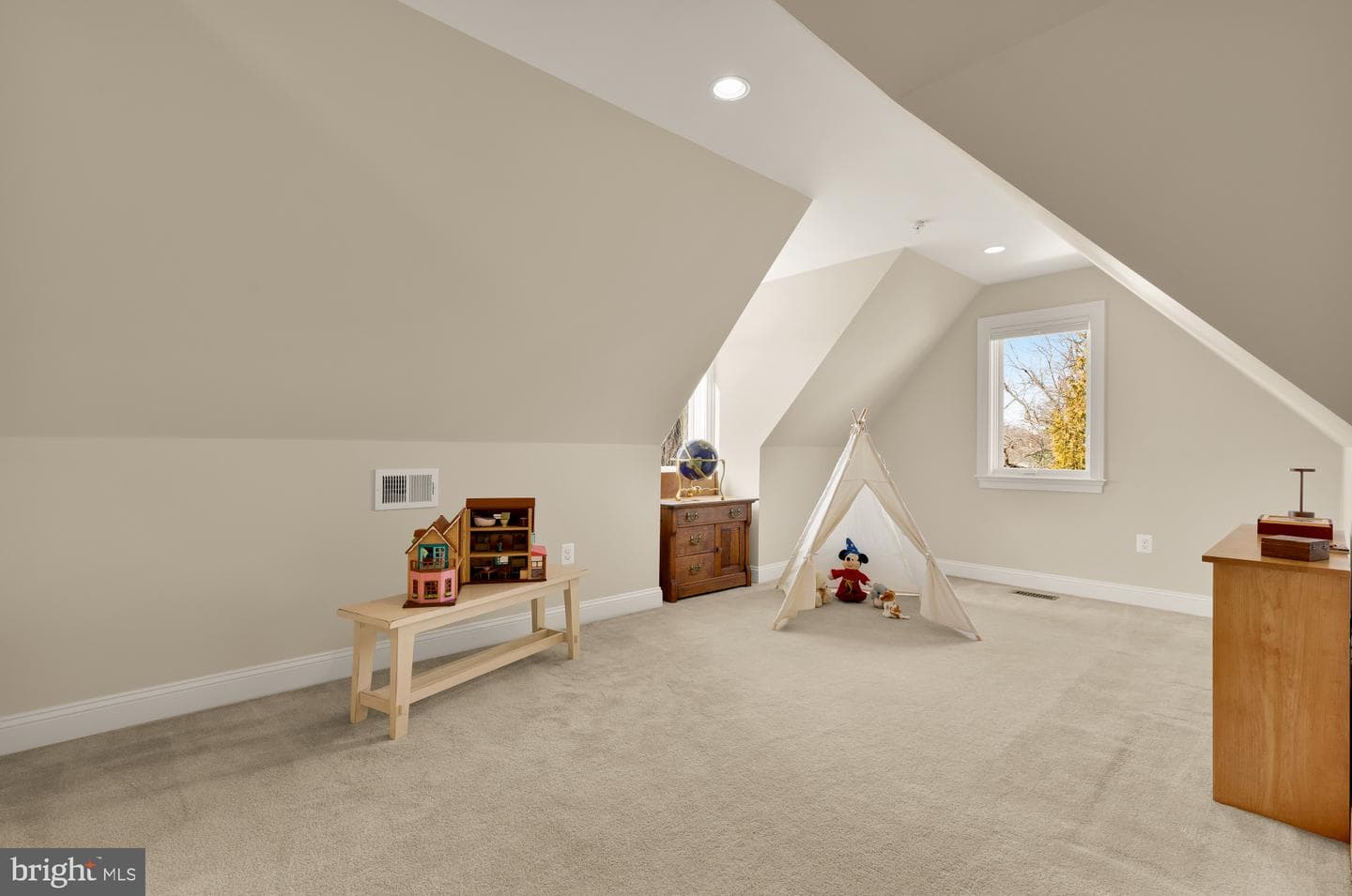 8803 Courts Way photo 34