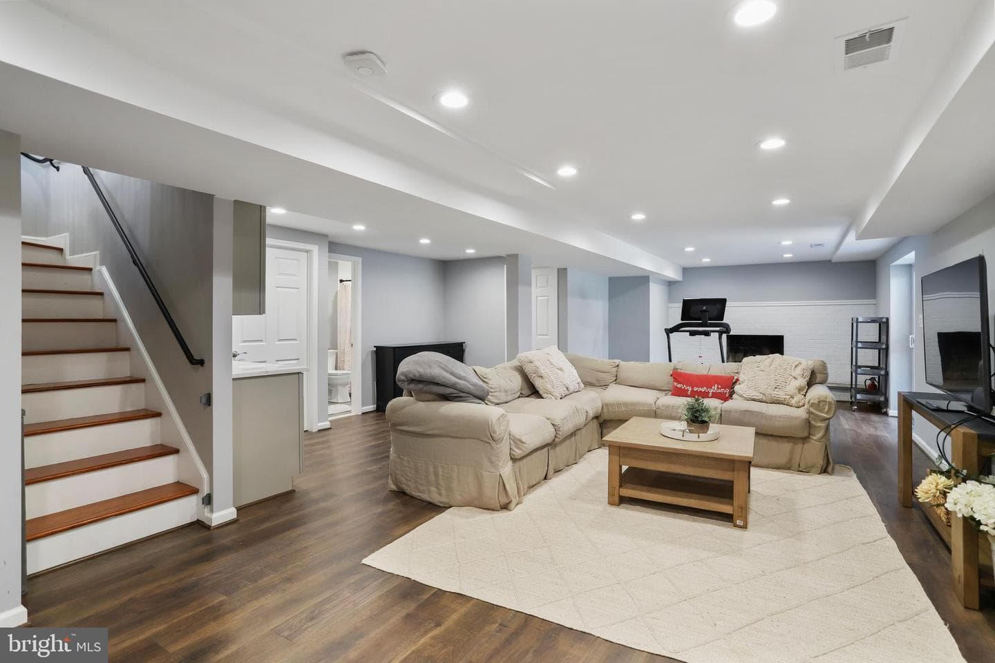 20420 Greenfield Road photo 38
