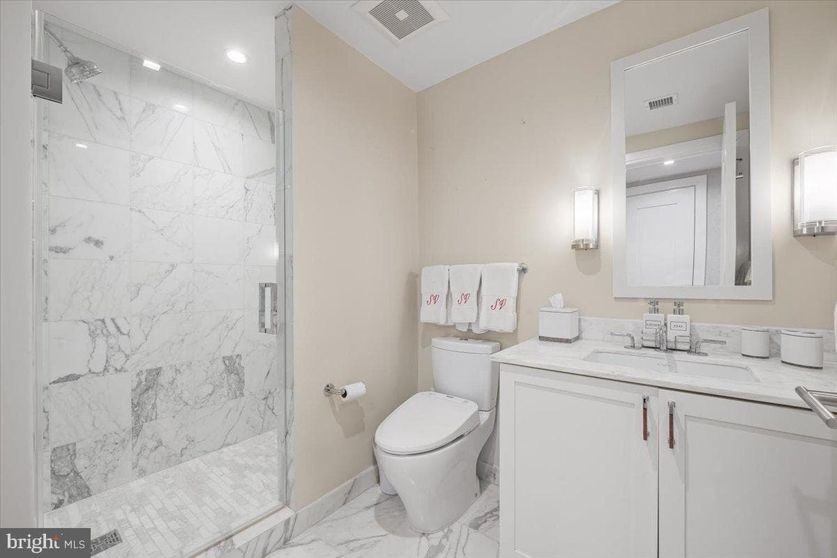 4901 Hampden Lane #205 photo 26