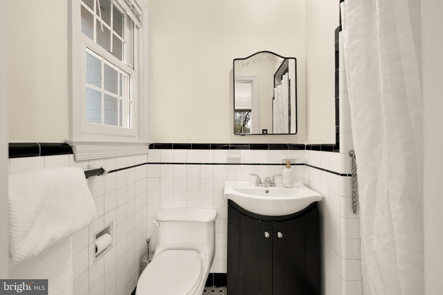 5731 Bradley Boulevard photo 33
