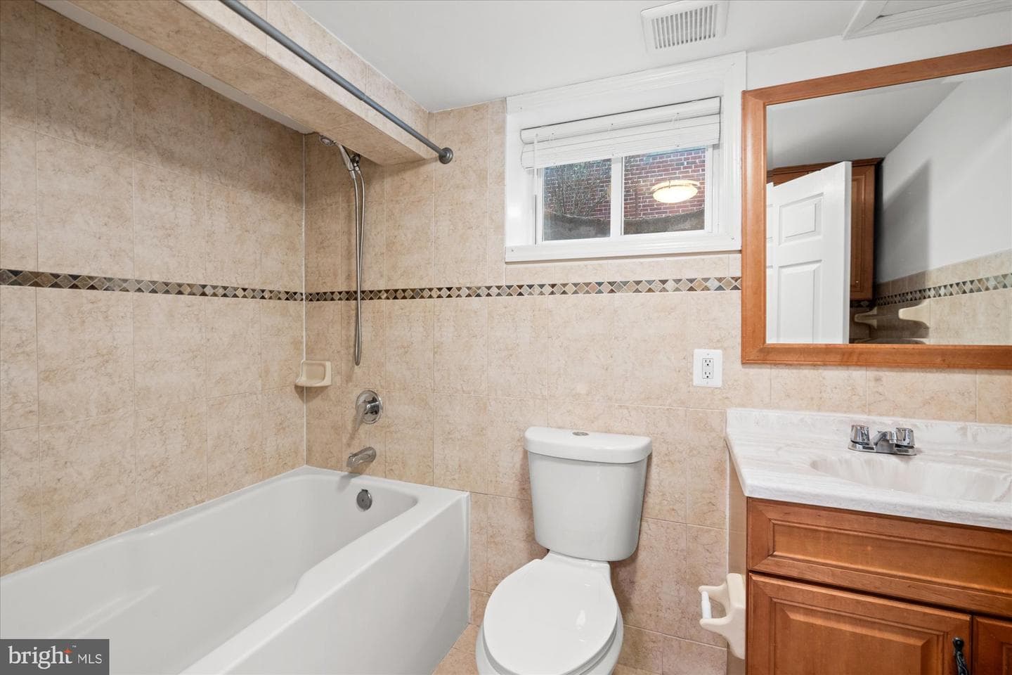 2213 Darrow Street photo 30