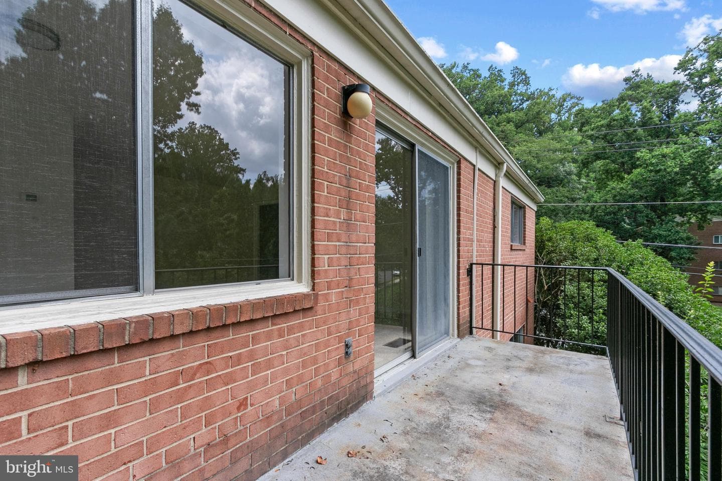 10626 Weymouth Street #204 photo 4