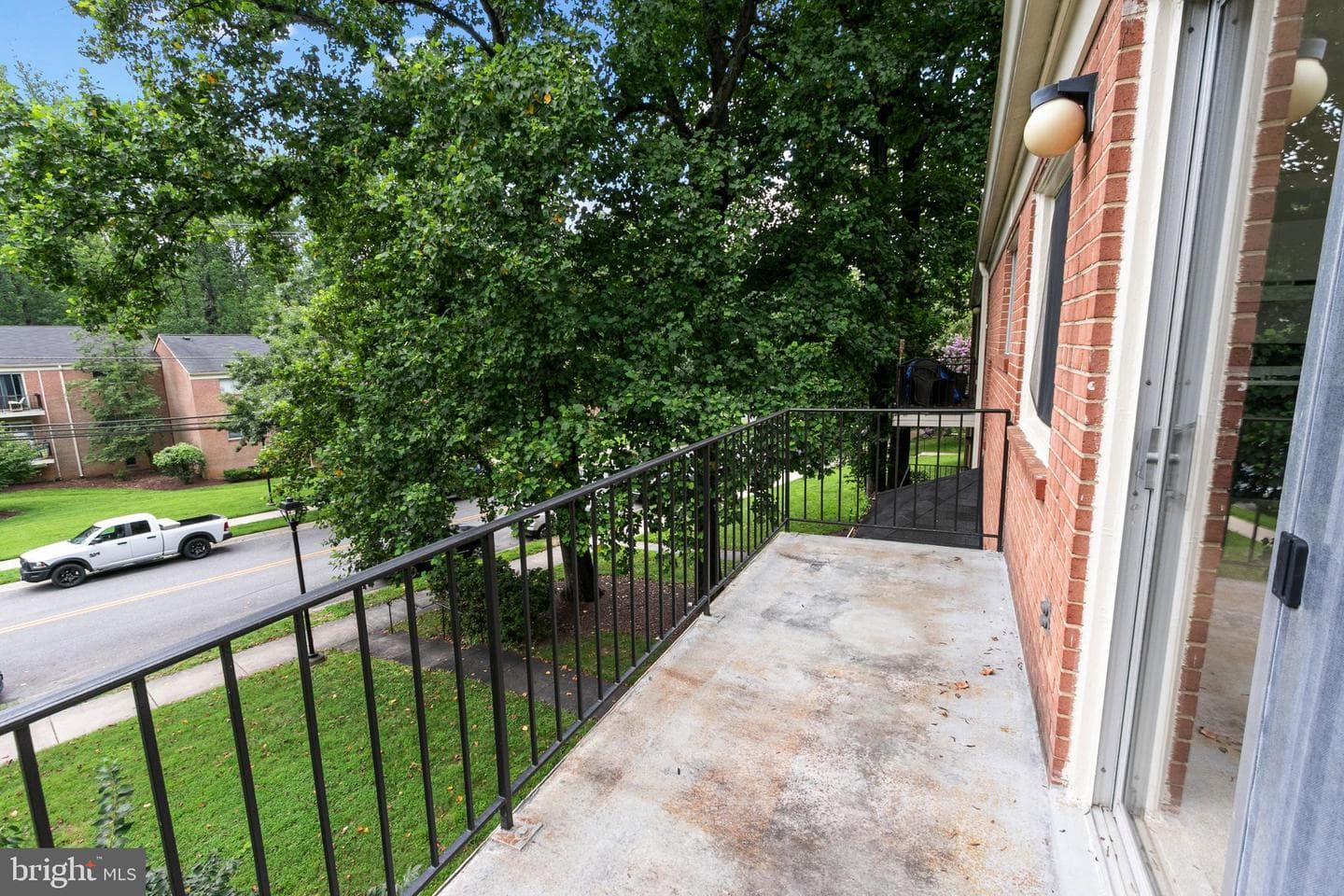 10626 Weymouth Street #204 photo 5