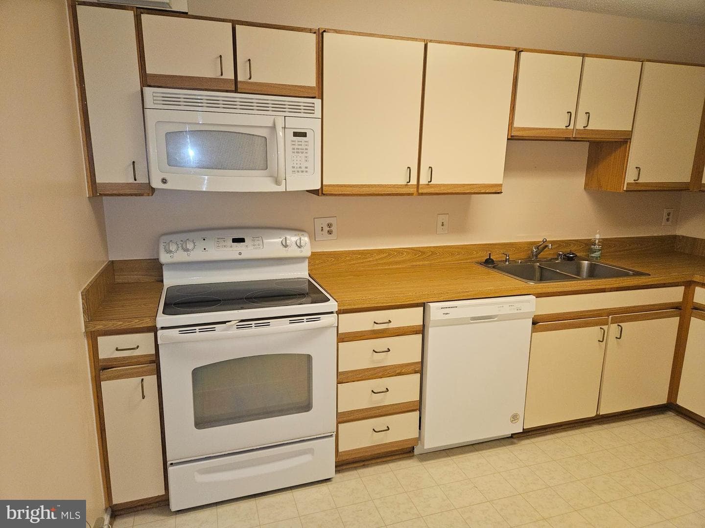 15107 Interlachen Drive #2-815 photo 11