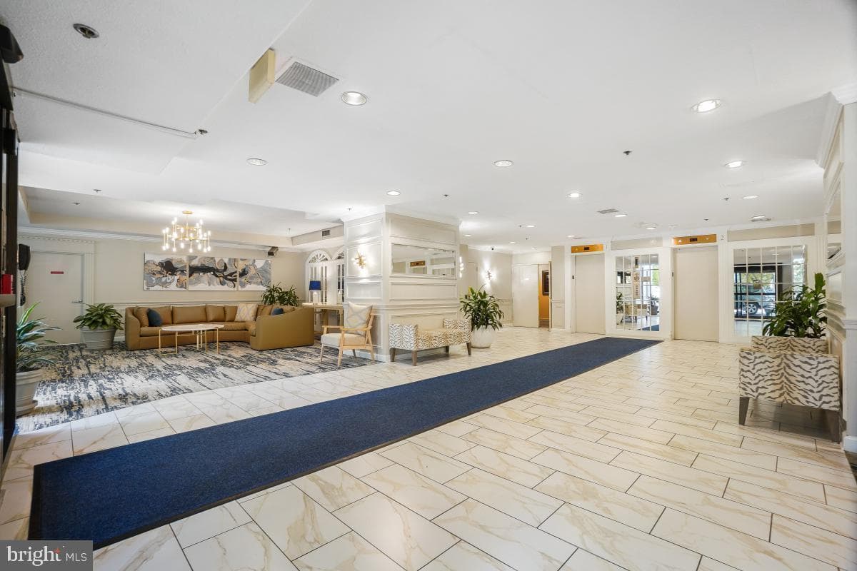 15107 Interlachen Drive #2-815 photo 18