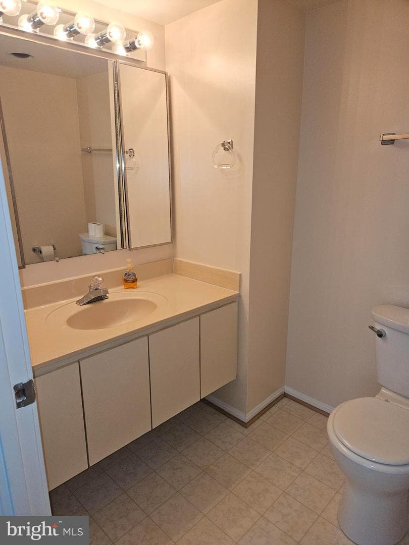 15107 Interlachen Drive #2-815 photo 27