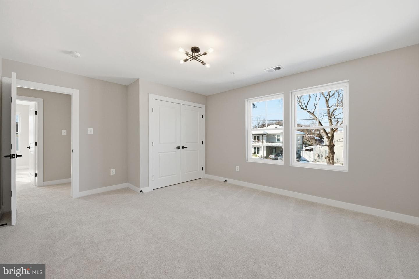 607 Burgundy Drive photo 27