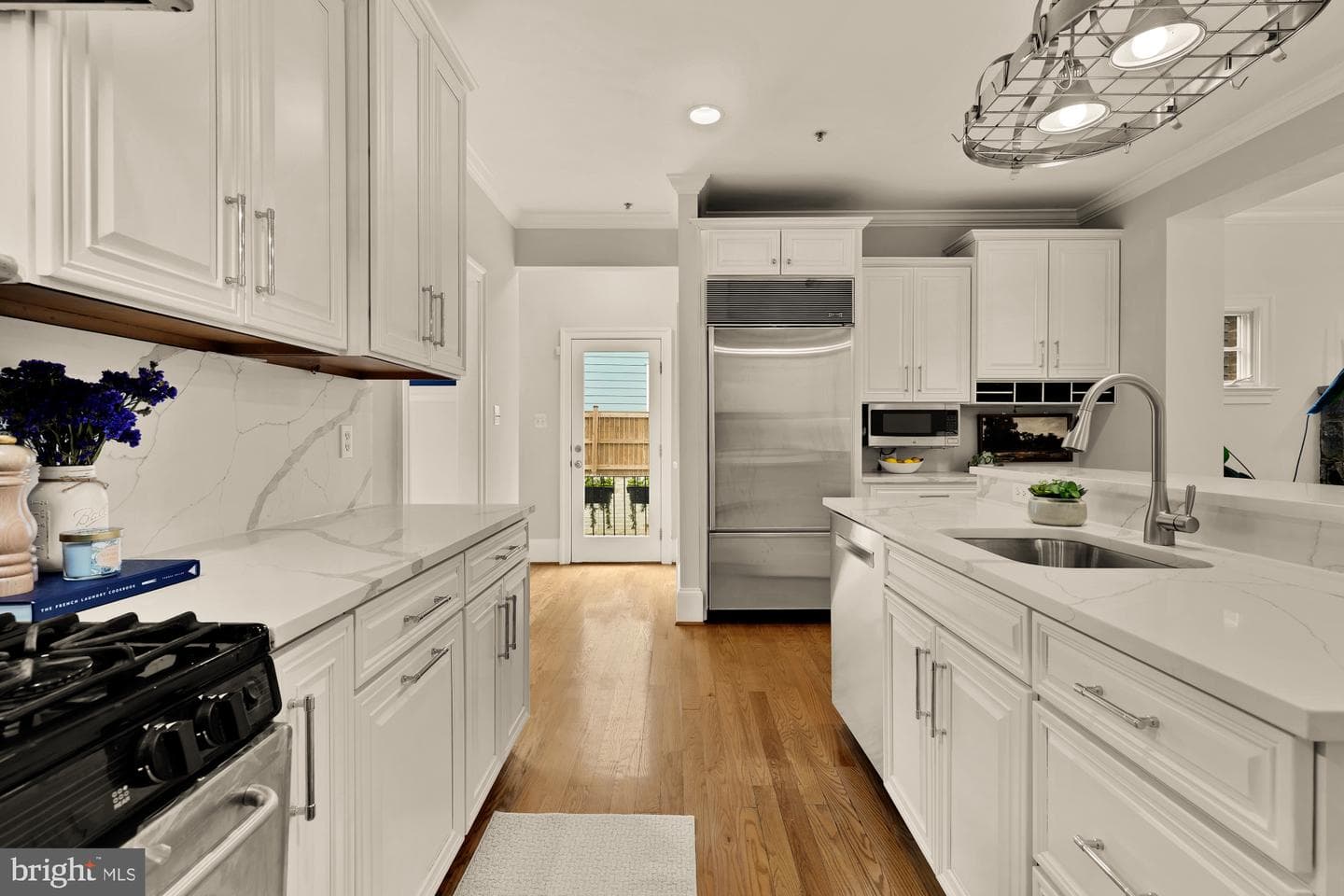 5301 McKinley Street photo 14