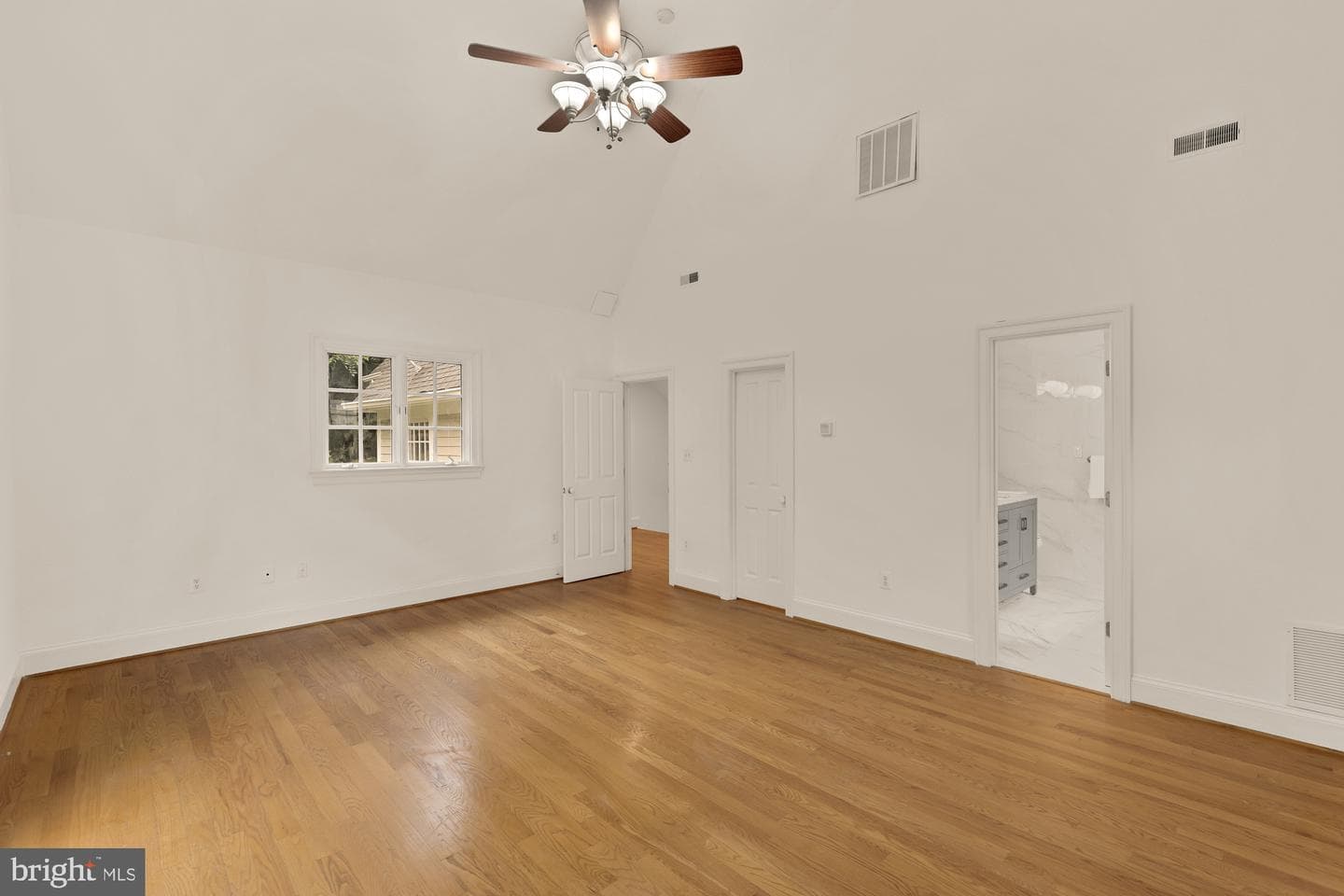 5301 McKinley Street photo 26